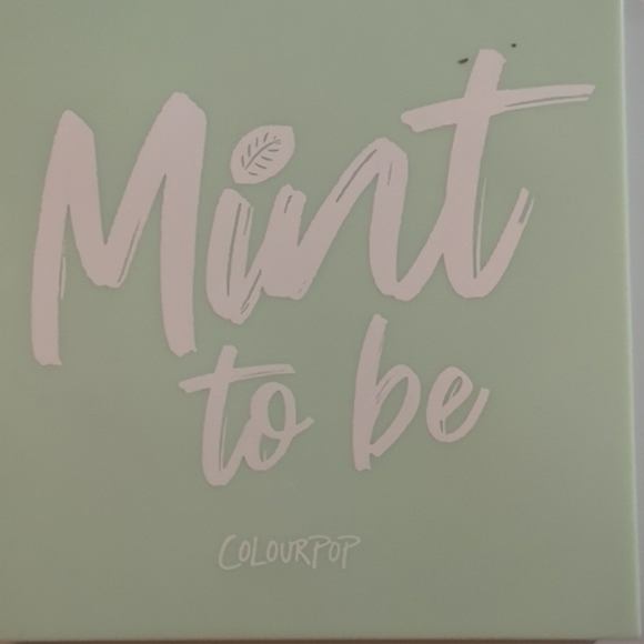 Eyeshadow palettes - Picture 3 of 4